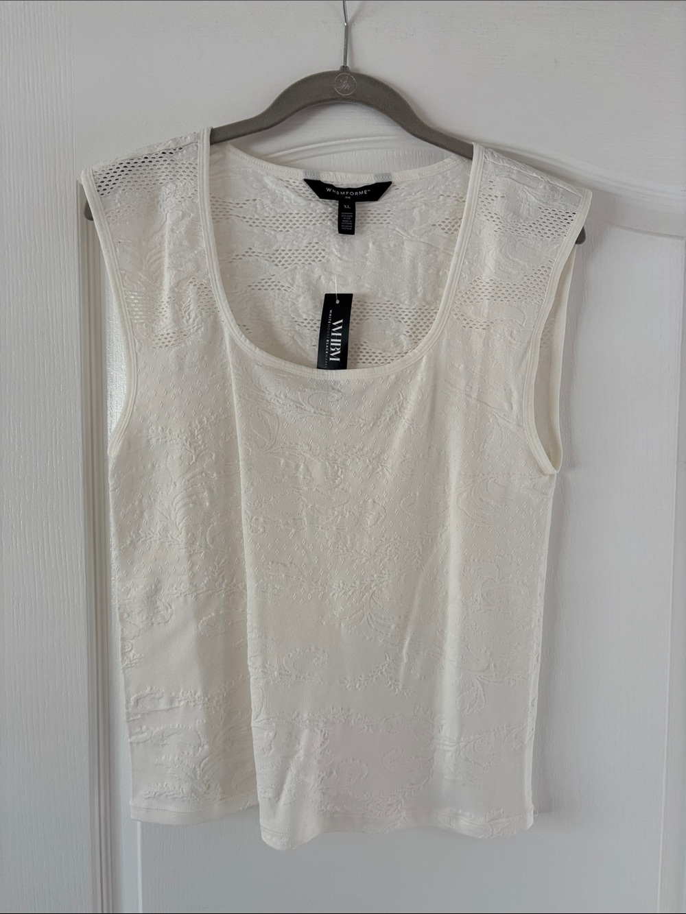 NWT White House Black Market Winter White/Cream Embossed Sleeveless Tank Size XL